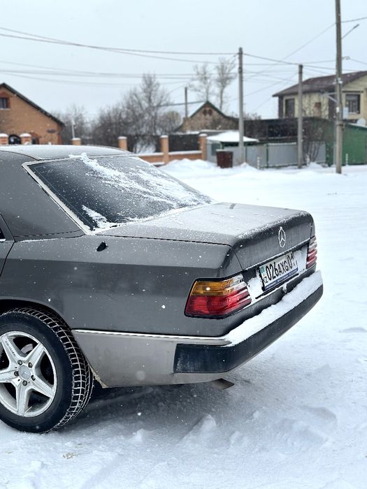 Срочно,продаётся mercedes w124