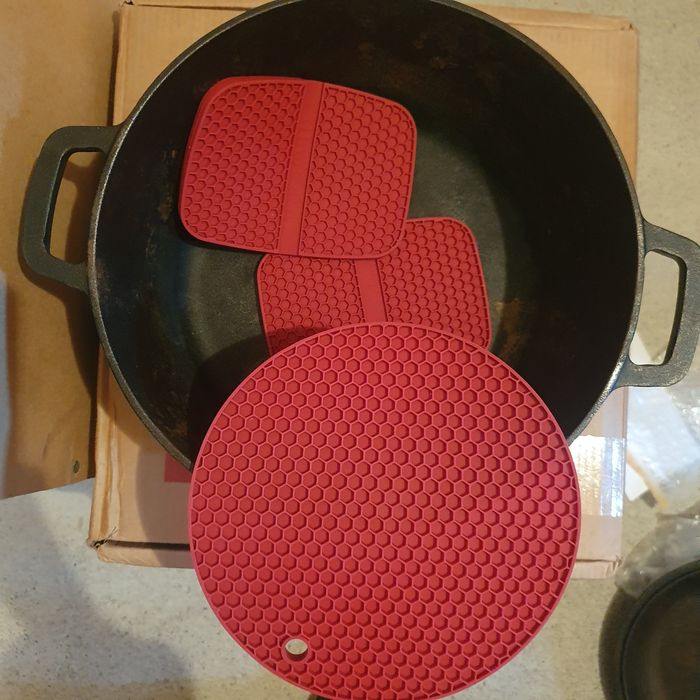 Ceaun din fonta cu capac 2in1, Uno Casa, oala 4.7l, tigaie 1.5l