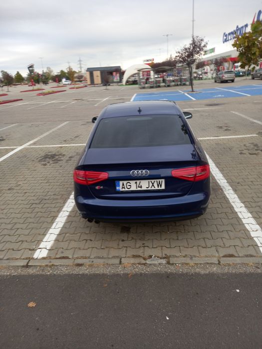 Vând Audi A4 din 2013