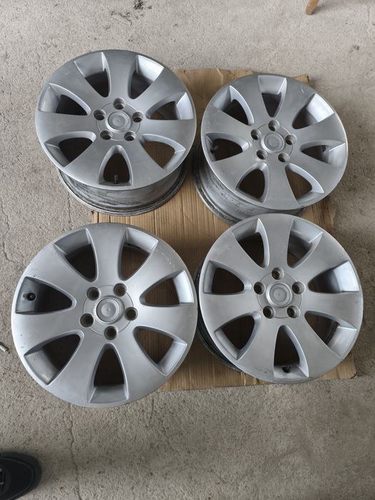 Оригинални лети джанти за Skoda Superb 3T0 601 025 / Octavia 16" 5x112 ET45 (7Jx16)