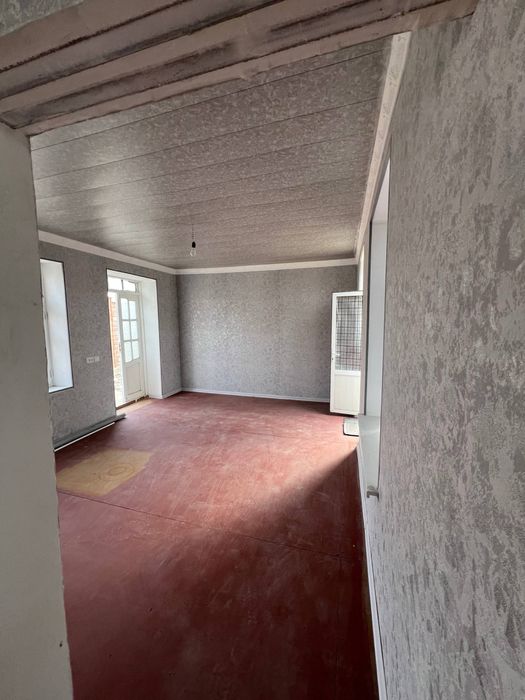 Аерапорт худуди 1,5 сотих ховли сотилади