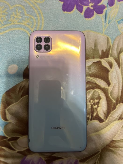 Huawei p40 lite продаю