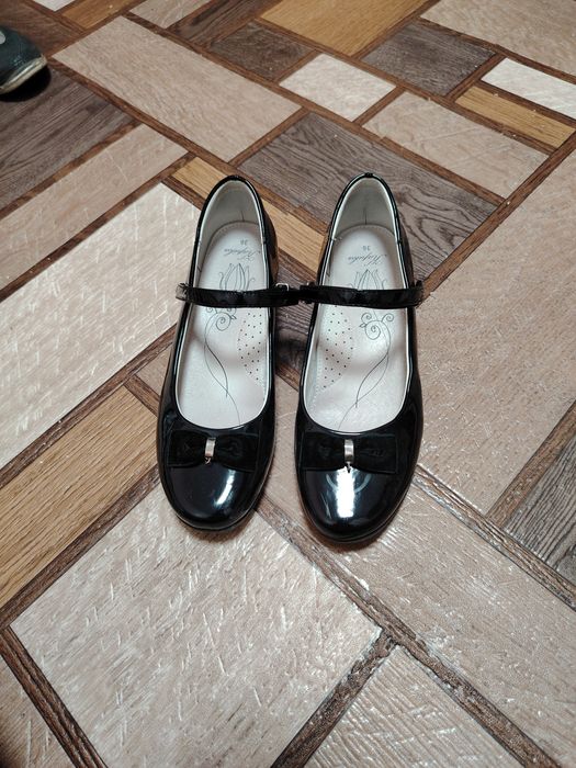 Туфли школьные на девочку