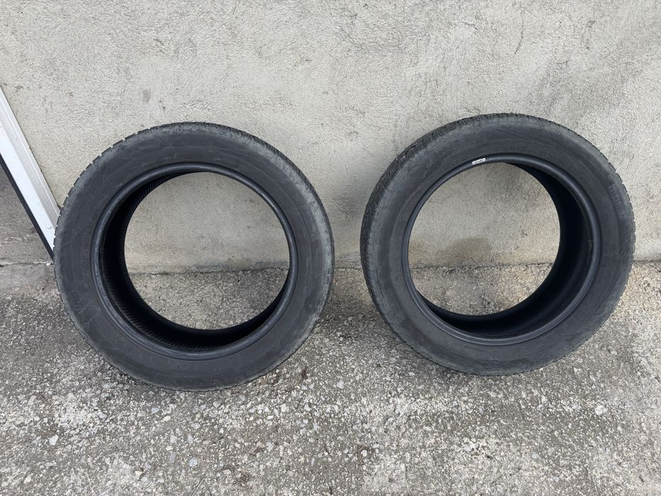 Продавам два броя всесезонни гуми MOMO 4run m4 225/55/18