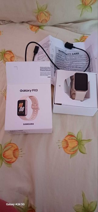 Смарт часовник Samsung Galaxy Fit3