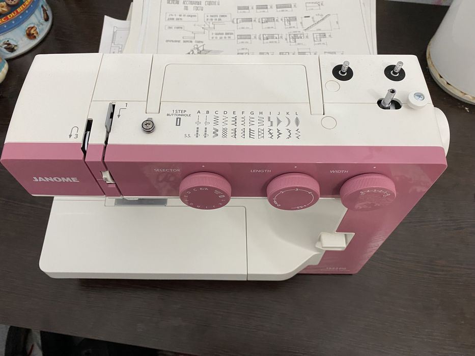 Швейная машина Janome 1522 PG