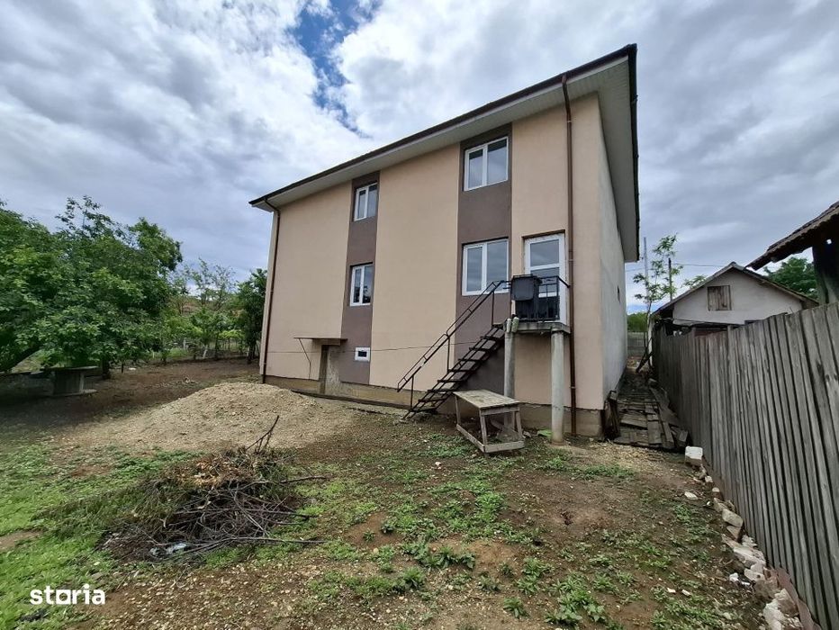 Casa 300 mp,afacere (camin batrani, pensiune), zona Breasta