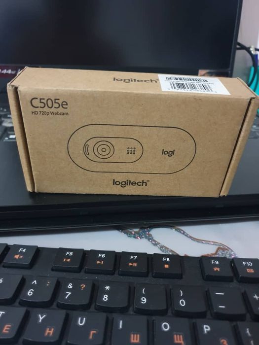 Веб камера Logitech C 505 e