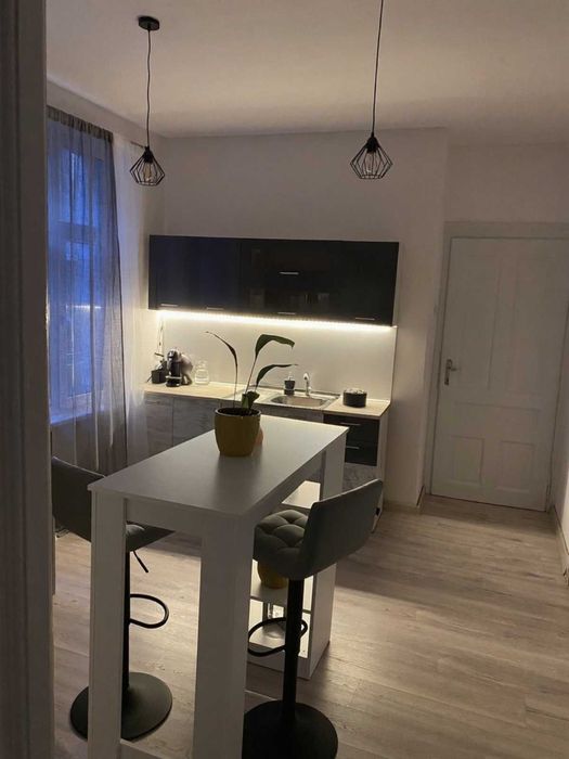 Продава се Многостаен апартамент в Пловдив, Център - 140 кв.м за 2508 €/кв.м - Снимка #1