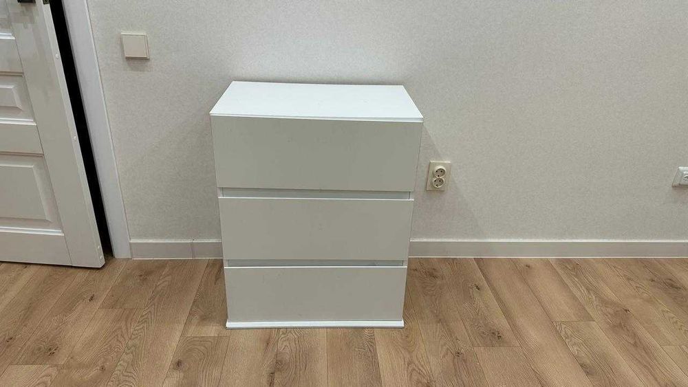 Комод, тумба, тумбочка