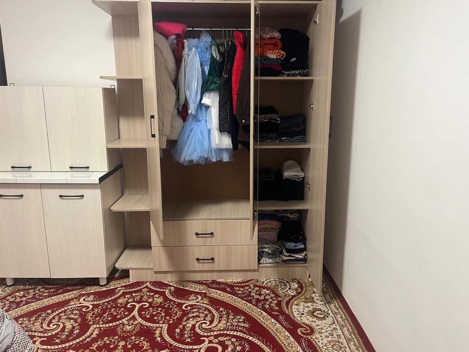 Продам шкаф и кух гарнитур