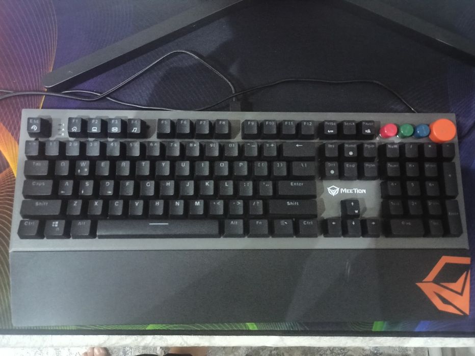 IGROVOY KOMPYUTER Sotiladi srochna