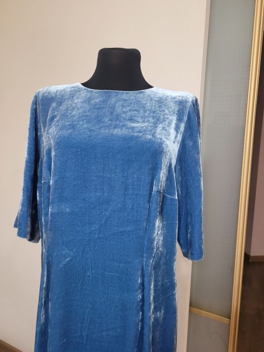 Платье женское продам