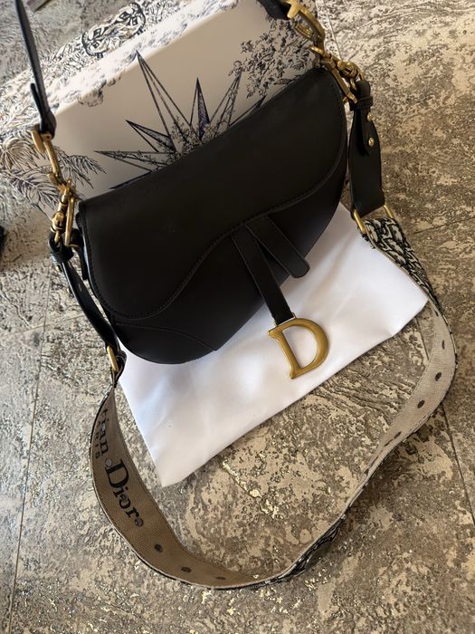 Dior чанта от естествена кожа!