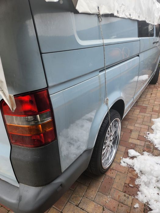 Vând Wolkswagen T5 Transporter model Long