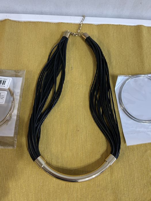 Ефектно и стилно Колие