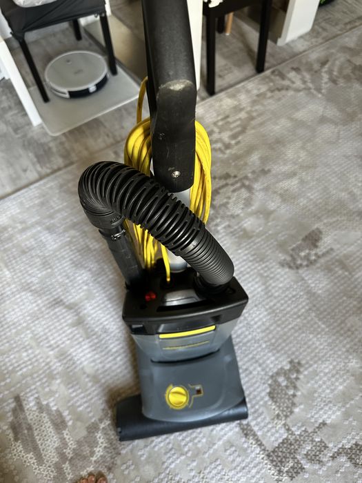 Aspirator vertical karcher