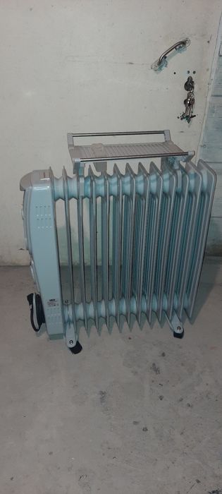 Продаётся масленный обогреватель EL-BET.