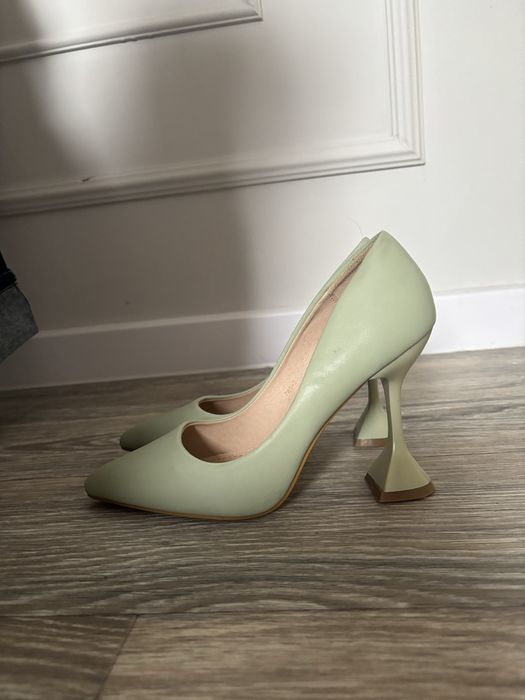 Туфли каблук 37р