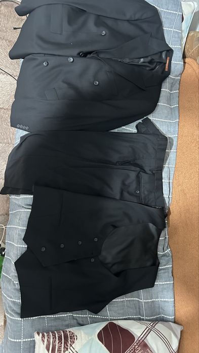 Продам костюм 3ку