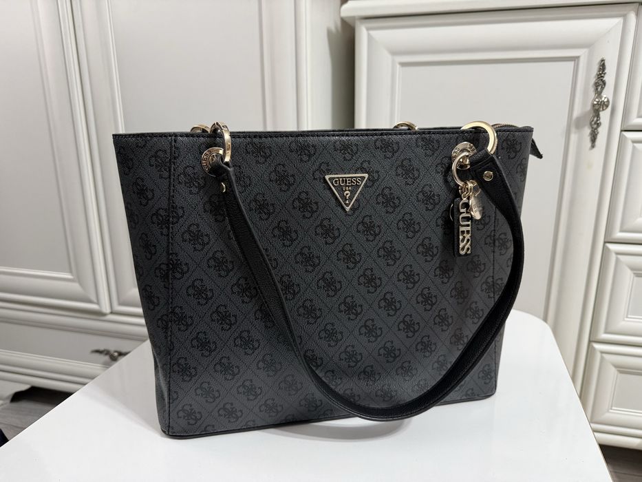 Geanta Guess noua cu eticheta
