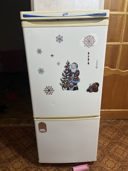 Продам б/у холодильник.