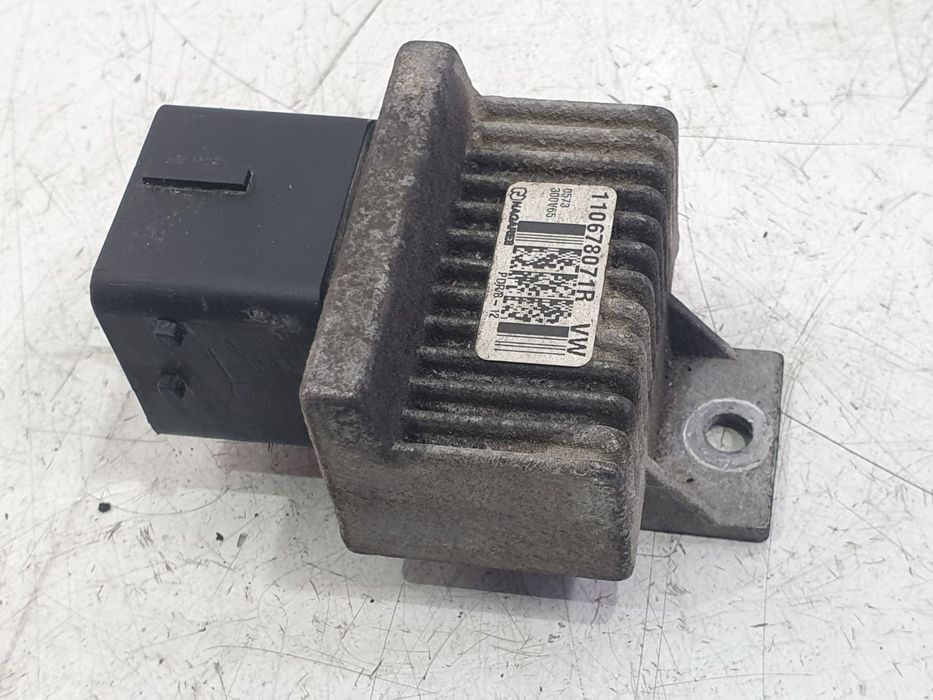 Releu bujii incandescente 110678071r Renault Megane 3 (2008 - 2014) 1.5 dci K9K636