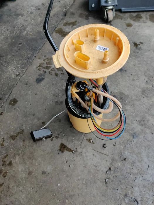 Pompa motorina combustibil rezervor Seat Exeo Audi A4 A5 motor 2.0 CJC 3R0919050