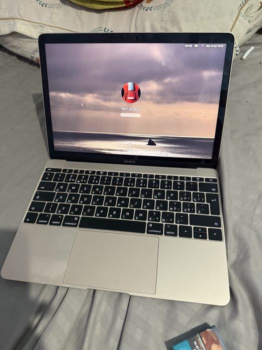 Macbook 2017 без коробки но свой