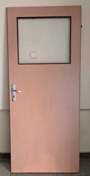 5 броя запазени интериорни врати с брави и дръжки – гр. София