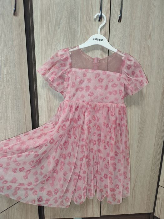 Продам платья б/у