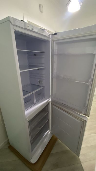 Холодильник бирюса