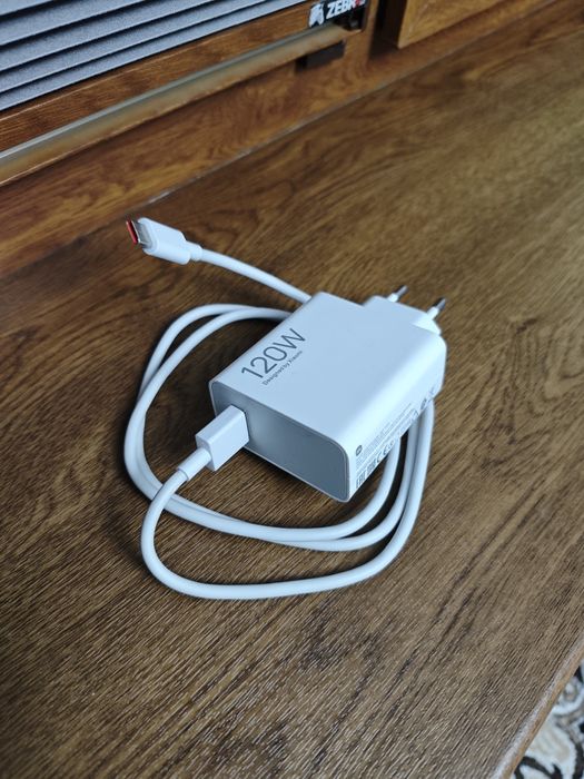 Зарядчик. Продается зарядное устройство 120w. Xiaomi