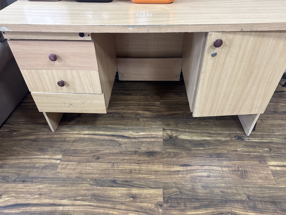 Стол икта штук срочно