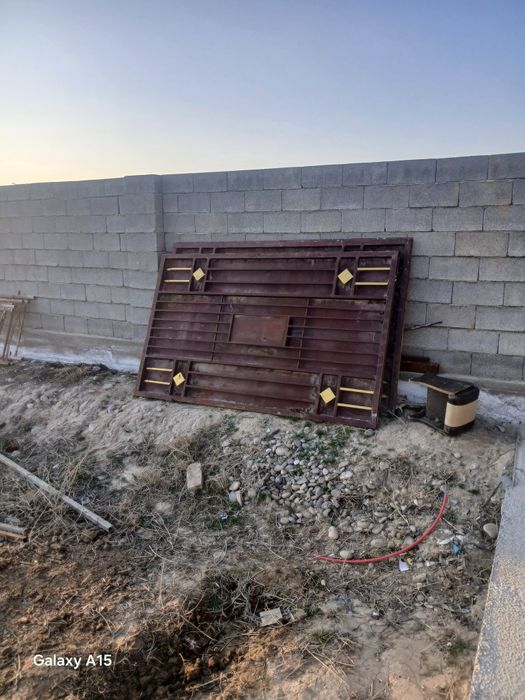 Ворота гаража   .