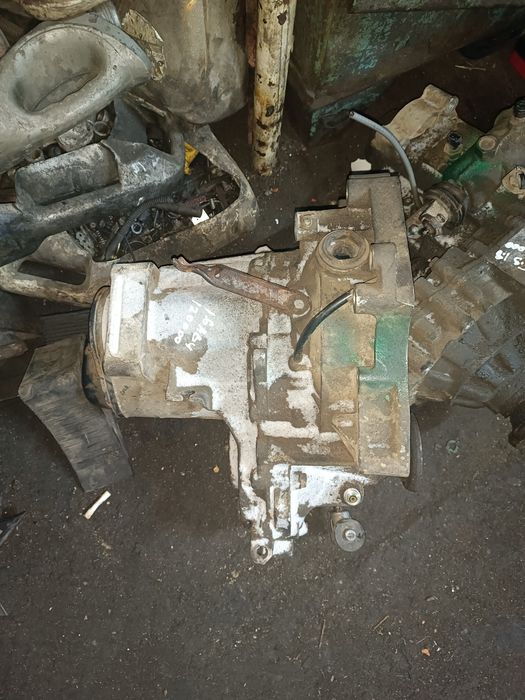 Продам МКПП гольф 3 абу 1.6 1.4.1.3 контрактная