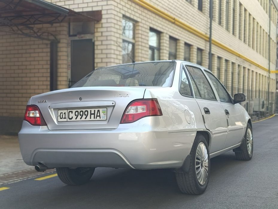 Нексия 2 Донс 1.6 сотилади супер кондиционер