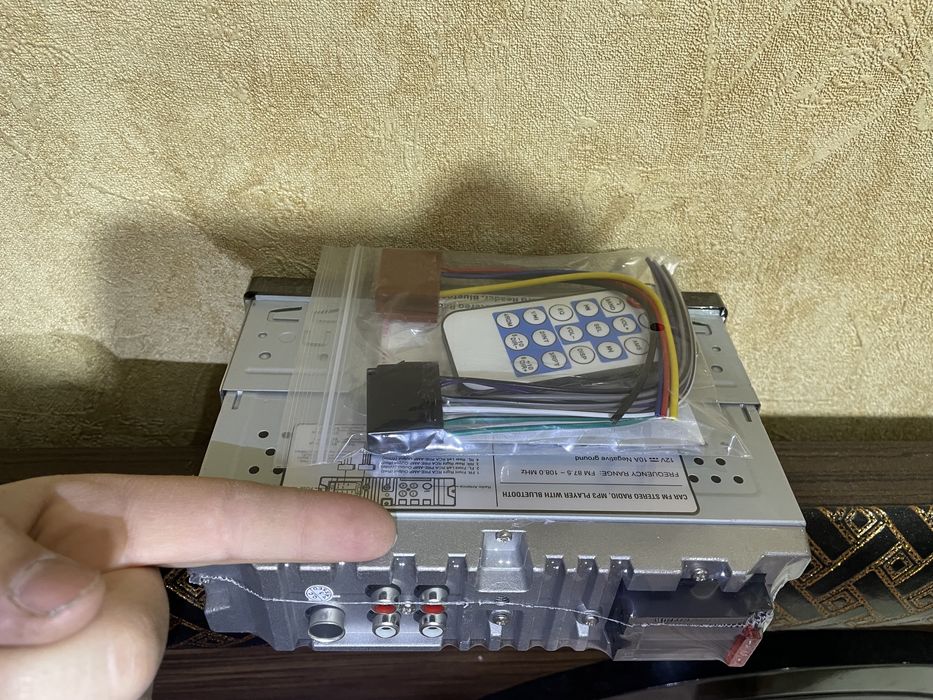 Pioneer avto mafon yangi Blutus usb aux radio universal  ovozi 63 gach