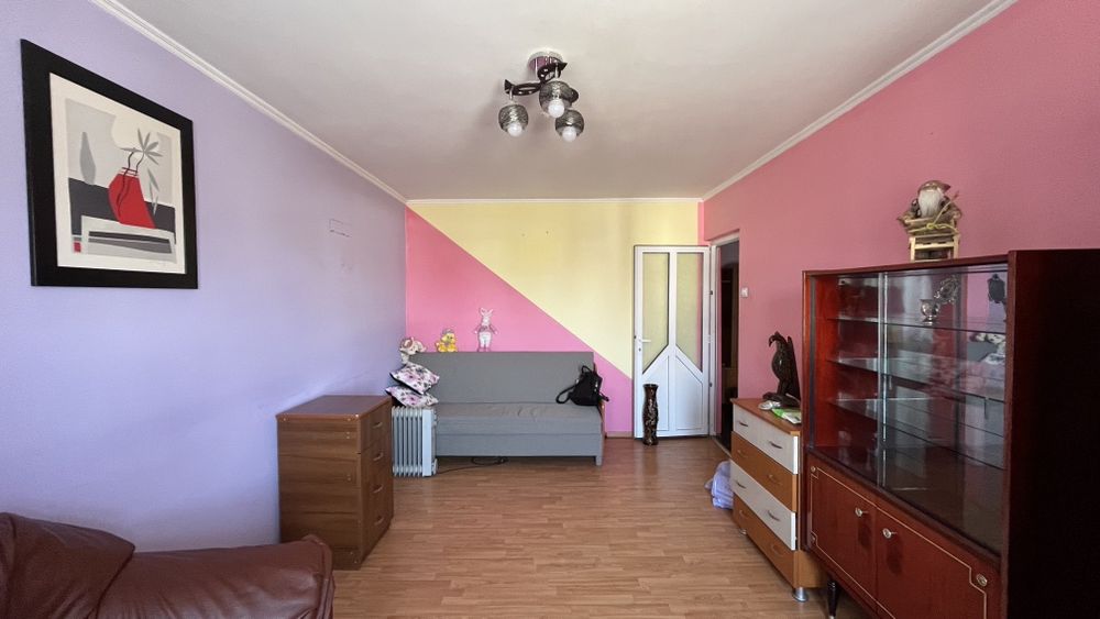 Apartament 2 camere decomandat 2/3Curtea de Argeș