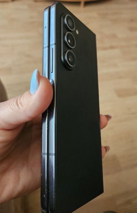 Samsung Galaxy Z Fold5