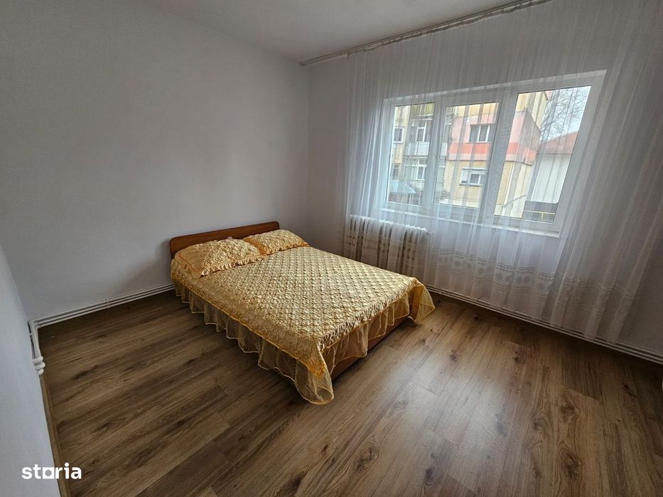 Apartament cu 2 camere de închiriat în Curtea de Argeș.