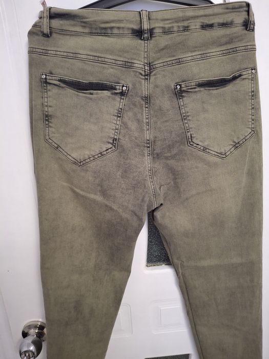 Продам кофточку и джинсы