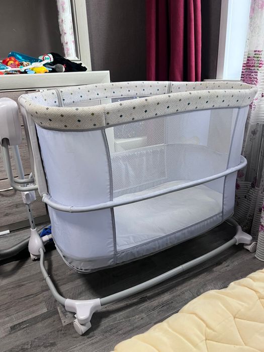 Кроватка детскаЯ  качалка