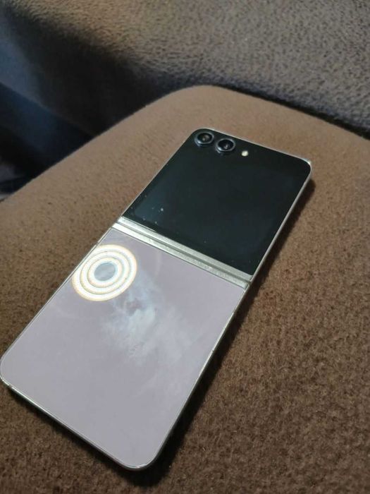 Samsung Z Flip 5