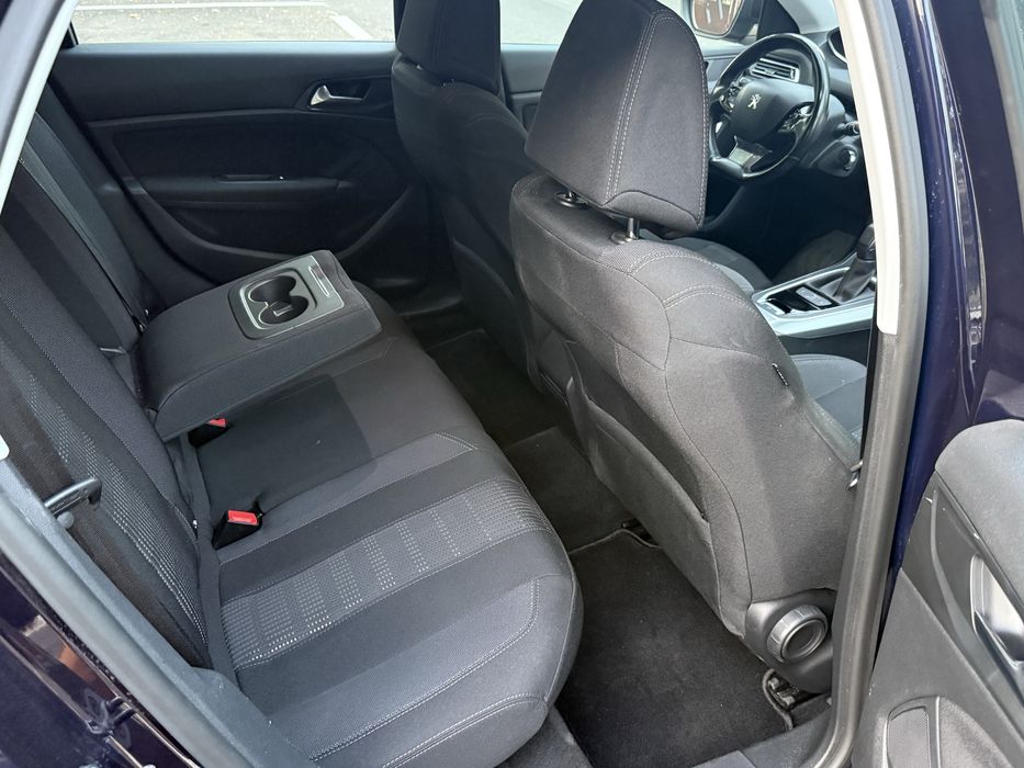 Peugeot 308 2017 2.0 l diesel 150 cp euro 6 automat Led navi camera marsalier jante 17’ km absolut reali dovediti cu factur carte de service completa