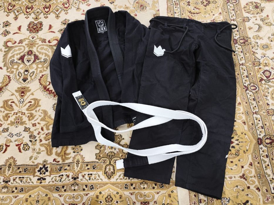 Продам кимоно для джу джитсу