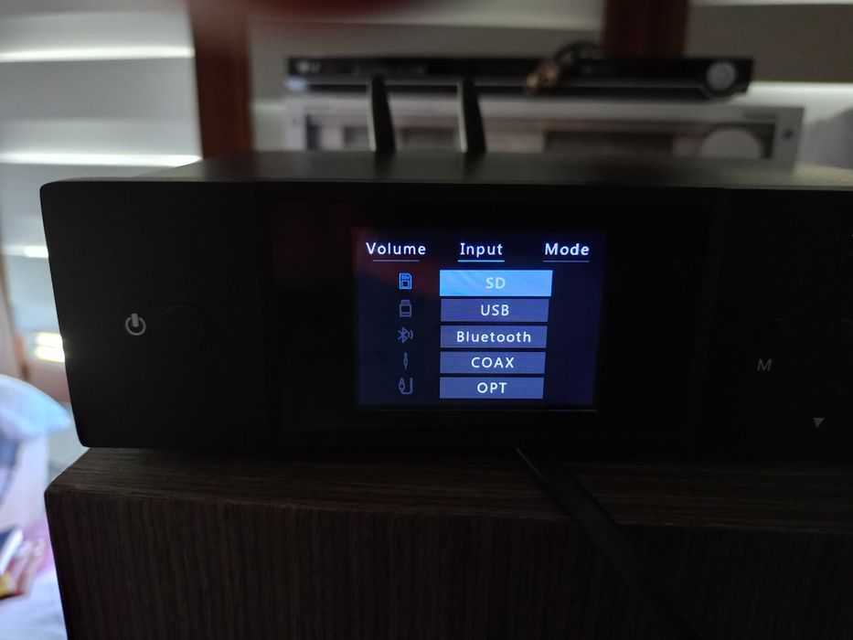 Продавам настолен цифров плеър DS-B2
