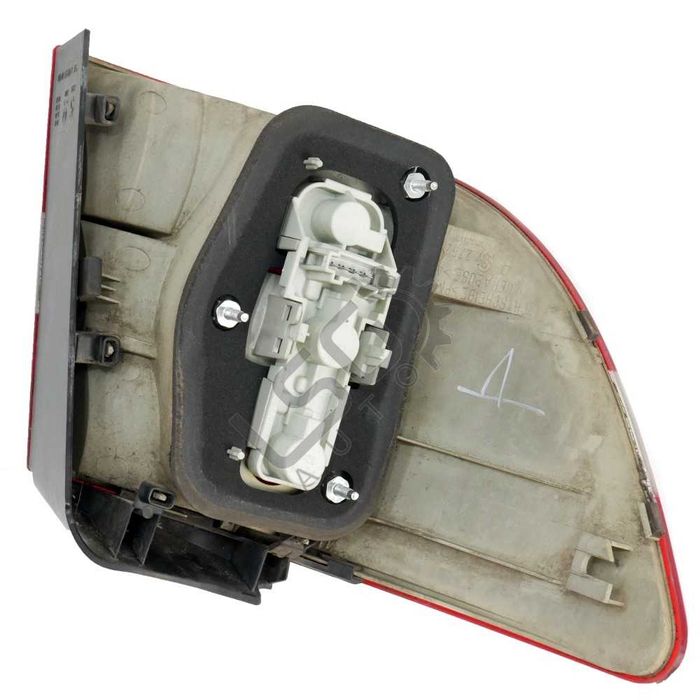 Десен външен стоп Mercedes-Benz B-Class (W245) ID: 122398