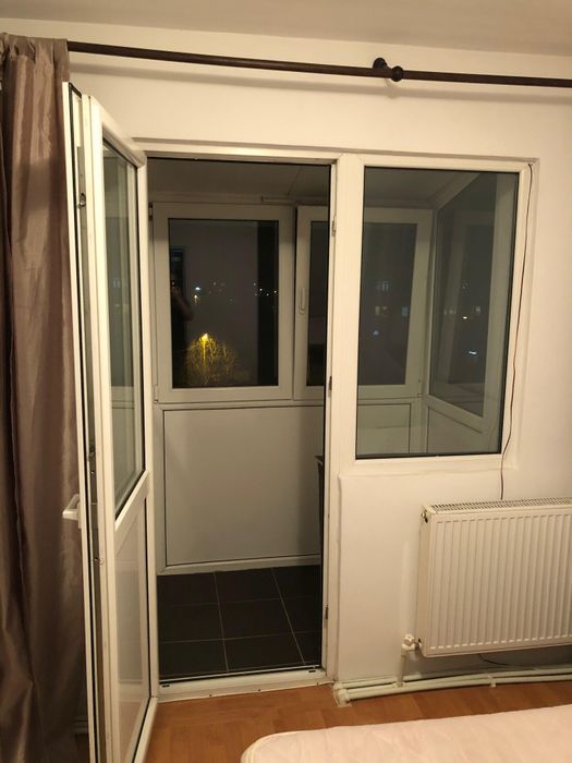 Închiriez apartament 4 camere