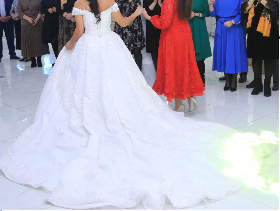 свадебное платье